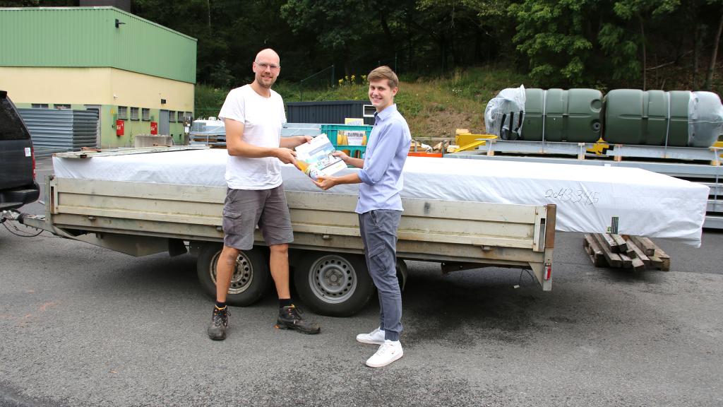 Projekt Streuobstwiese Abholung Materialcontainer